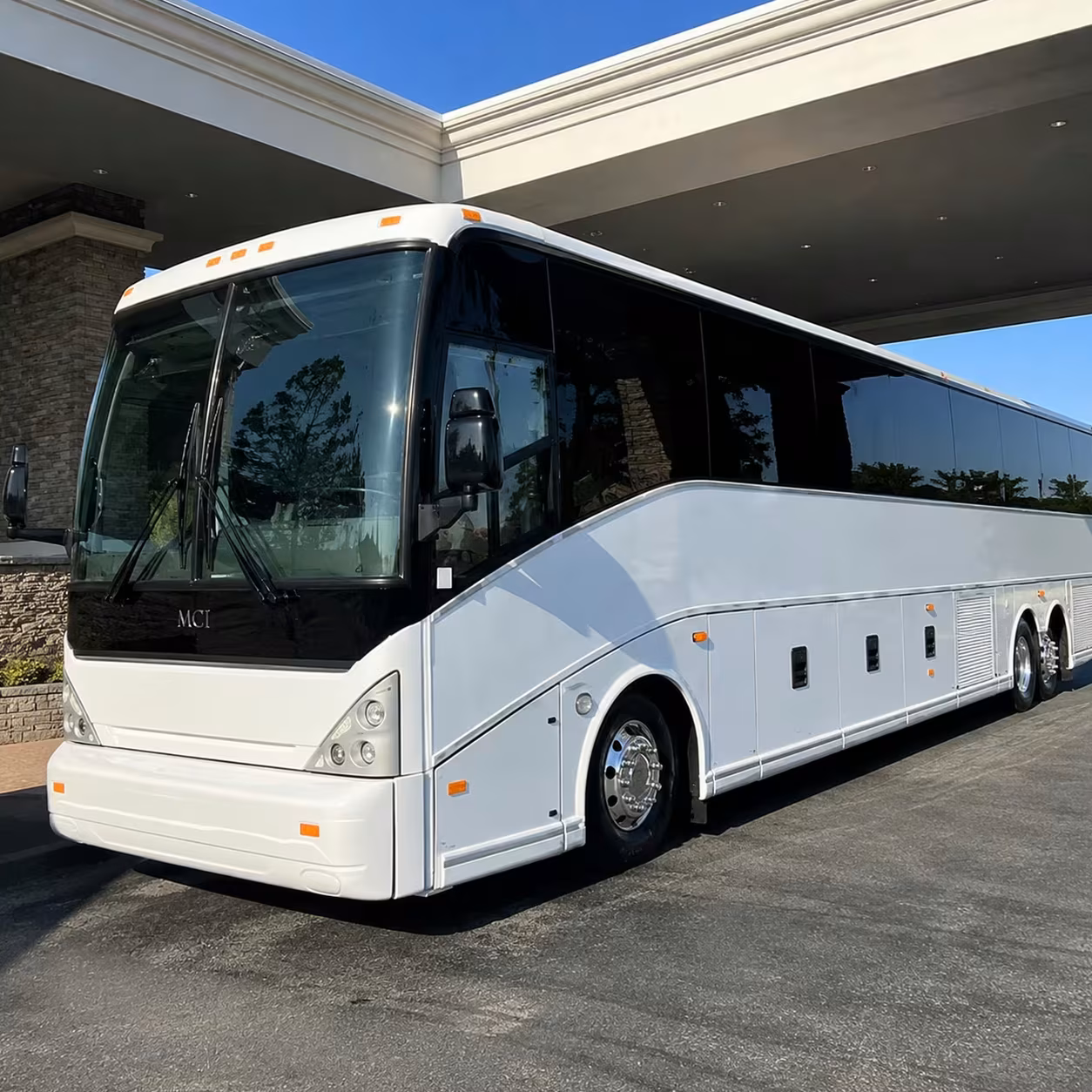 airport shuttle buses for new bedford wedding and tour groups