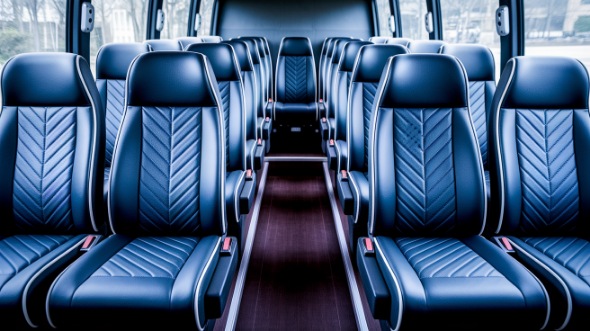 new bedford 25 passenger minibus rental